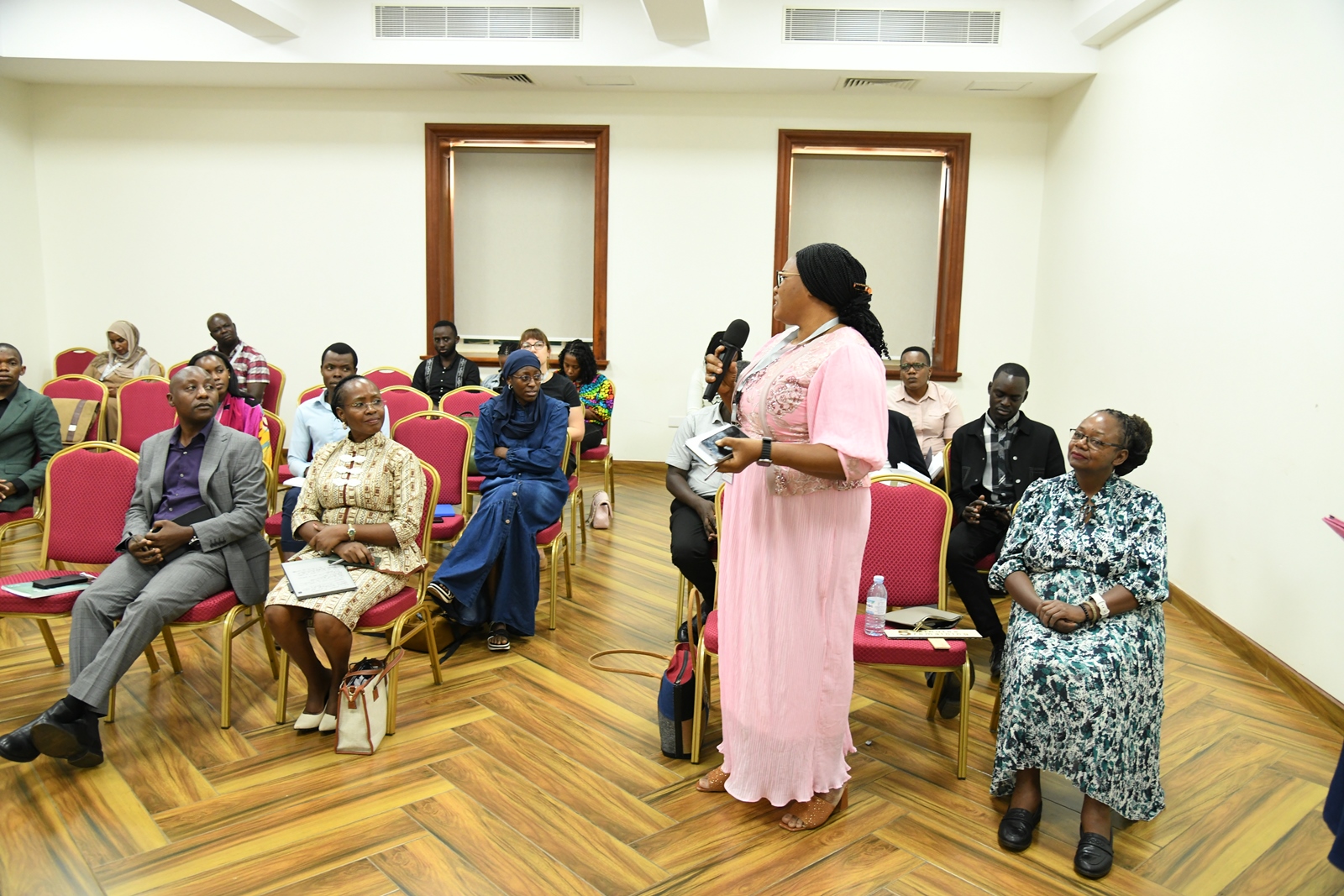 A lively Q&A during the parallel session. Webinar on TECHNO-COLONIALISM: Decolonising AI for Africa's Transformation, Day 3 of the 5th African Research Universities Alliance (ARUA) Biennial International Conference on Research, Innovation and Artificial Intelligence, October 31, 2025 hosted by Makerere University, Kampala Uganda, East Africa.