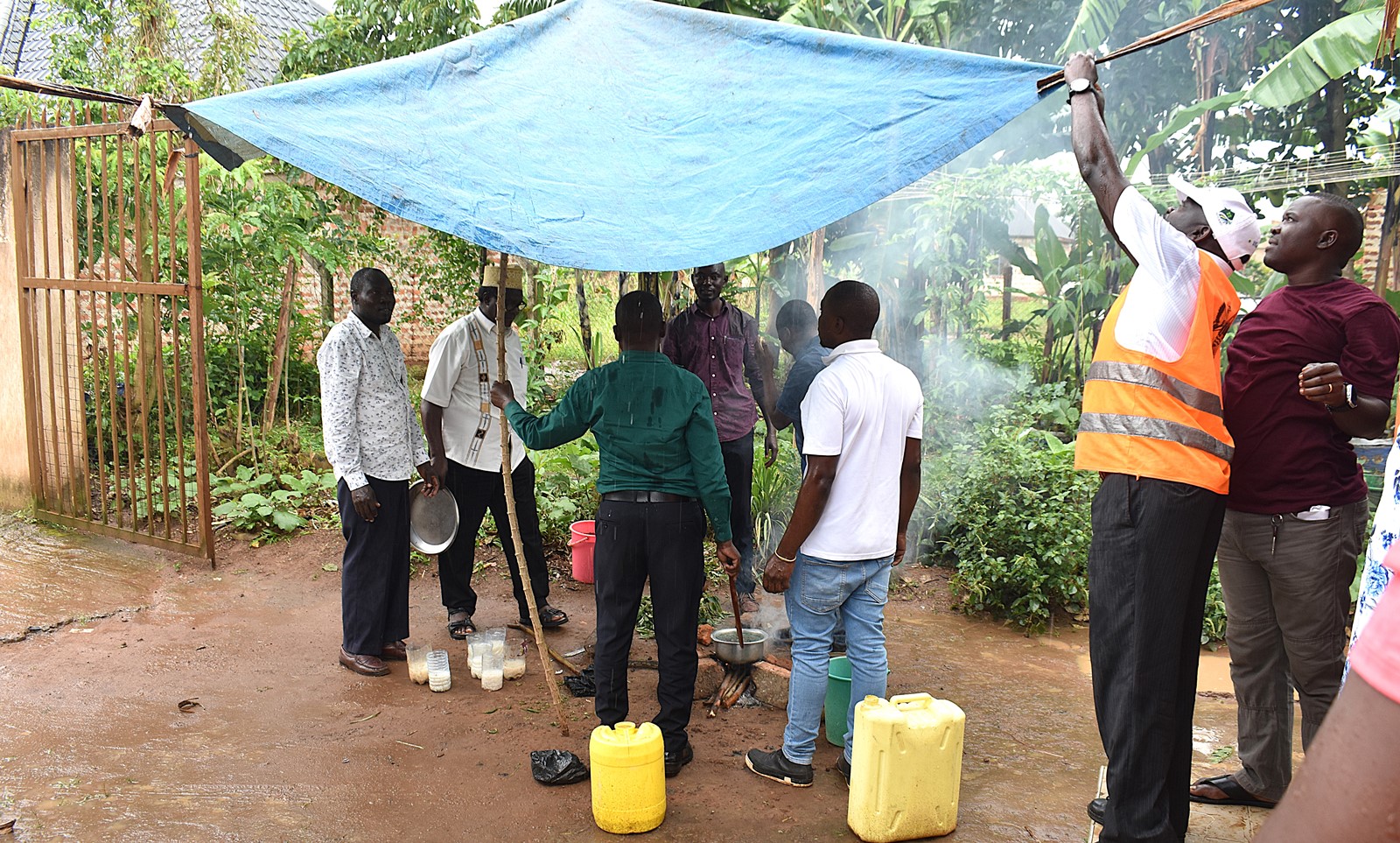 The farmers braved the heavy downpour to acquire skills in the production of pesticides. Phase II of the Resilient Urban Food Systems (RUFS) Project, Department of Geography, Geo-Informatics, and Climatic Sciences at Makerere University, Kampala Uganda, East Africa and funded through the AgriFoSe2030 Programme, practical techniques for producing organic fertilizers and pesticides using affordable, locally available materials 6th to 7th October 2025, Emily Royal Mixed Farm, Industrial City Division, Mbale City.