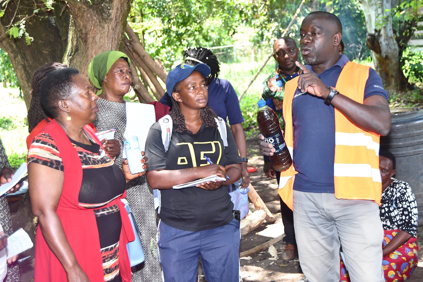 Mr. Henry Stanley Mbowa training farmers on pestcide production from animal urine. The Resilient Urban Food Systems (RUFS) project led by Prof. Frank Mugagga, Department of Geography, Geo-Informatics, and Climatic Sciences, CAES, Makerere University, Kampala and funded through the AgriFoSe2030 Programme initiative titled “Strengthening Urban Food Systems Resilience to Flood and Drought Risks through New Strategic Partnerships: Consolidating Gains from the RUFS Project in Kasese Municipality and Mbale City, Uganda,” intensive two-day training workshop for smallholder farmers in Kasese Municipality 13th and 14th October 2025, East Africa.