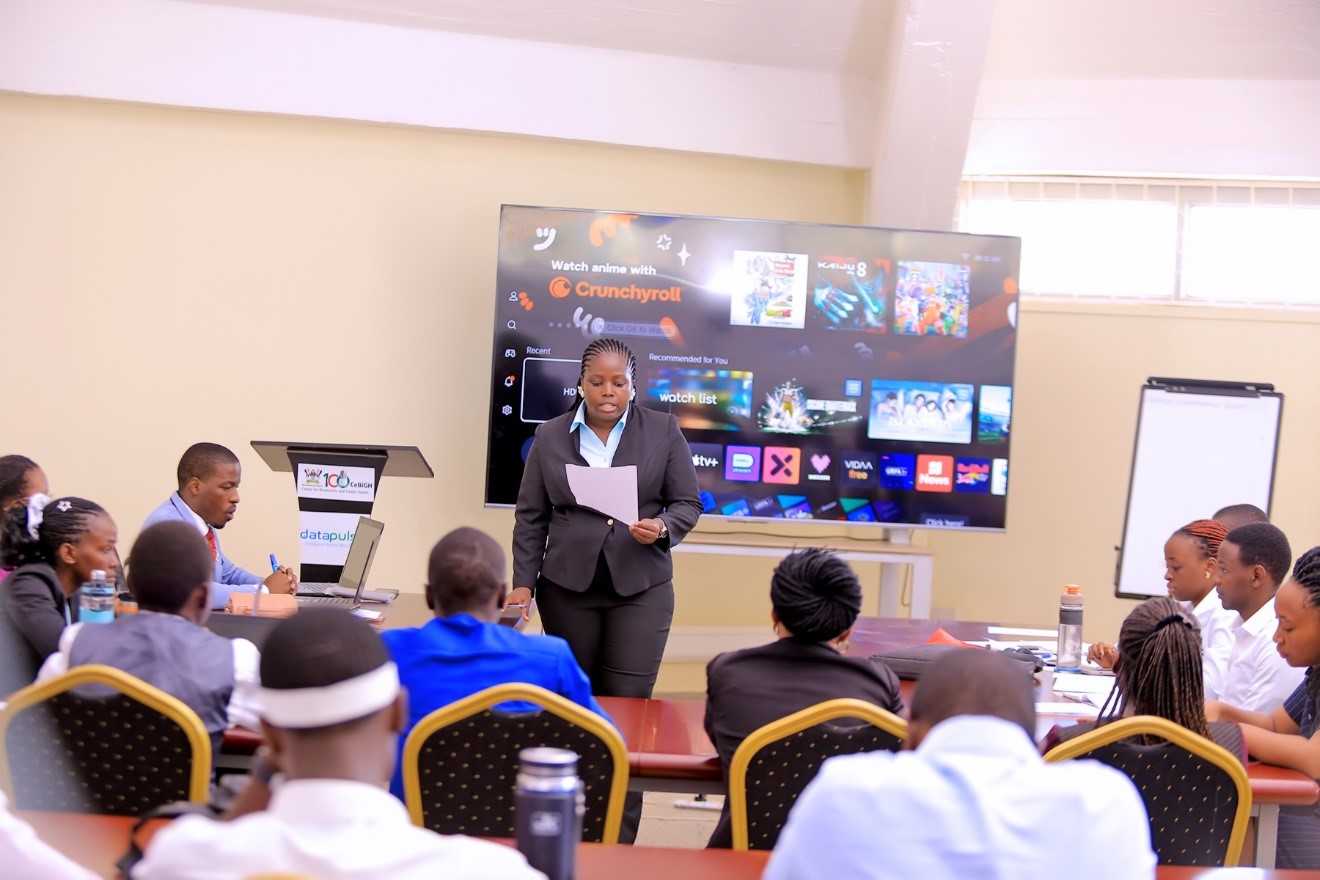 Ms. Viola Nakidde, the Managing Director of VIQAP Consultancy Services facilitating a session. Centre for Biosecurity and Global Health (CeBIGH) and the Department of Biosecurity, Ecosystems and Veterinary Public Health (BEP) in collaboration with VIQAP Consultancy Services, the Uganda Medical Laboratory Technologists Association (UMLTA), the Biosafety and Biosecurity Association of Uganda (BBAU), and the Uganda National Health Laboratories and Diagnostic Services, conducted a three-day Biorisk Management (Biosafety and Biosecurity) training, 20th to 22nd October 2025 at COVAB, Makerere University, Kampala Uganda, East Africa.