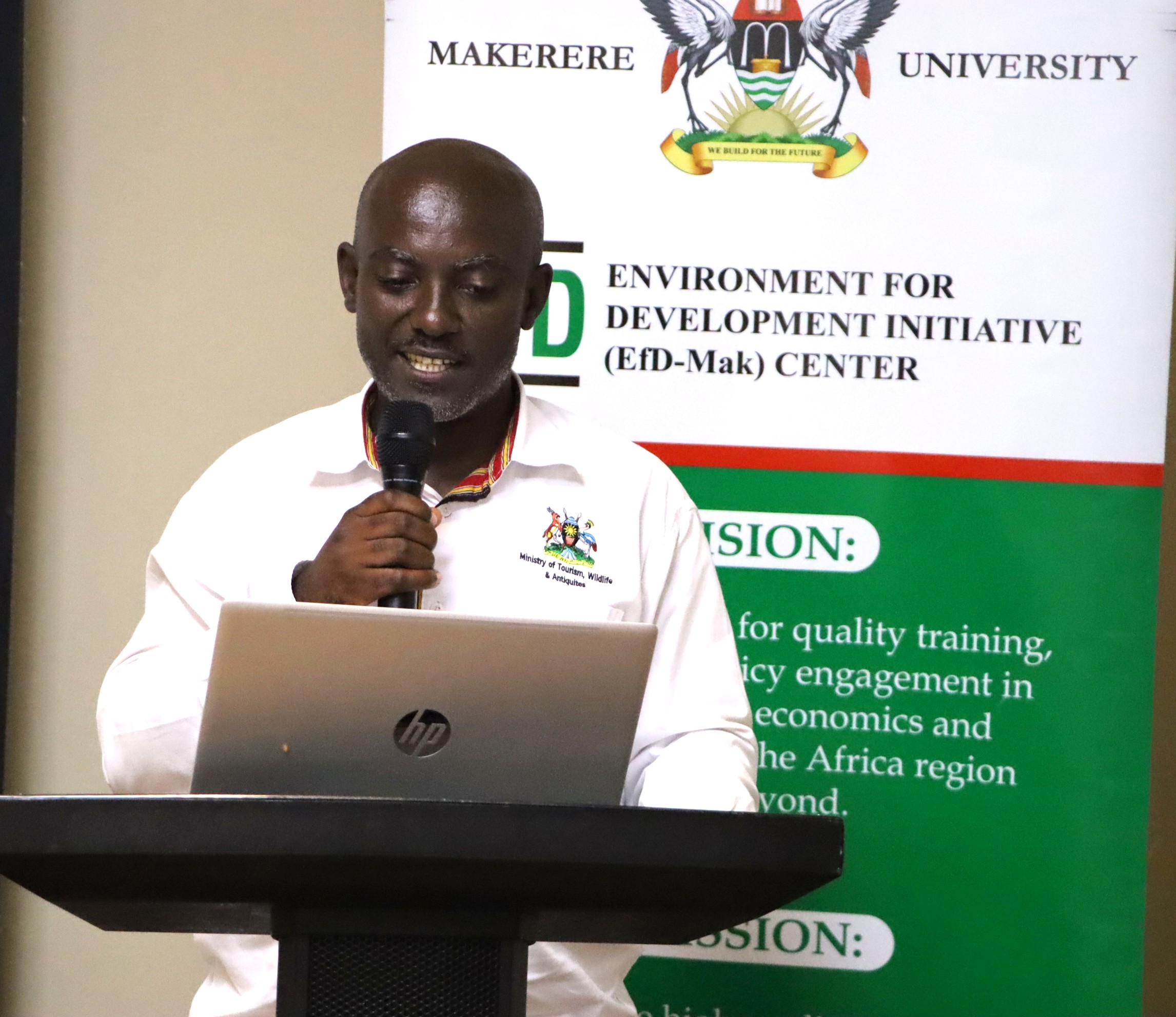 Tumusiime Boaz, IGE fellow, from the Ministry of Tourism presenting the workshop key takeaways. The high-level annual workshop organised by the Environment for Development (EfD) Makerere University Centre through its regional Inclusive Green Economy (IGE) Programme to draw a roadmap for accelerating the adoption of Climate Smart Agriculture (CSA) as Uganda struggles with rising climate shocks, stagnating agricultural productivity and worsening poverty levels, held on December 4, 2025 at the Sheraton Kampala Hotel, Uganda, East Africa.