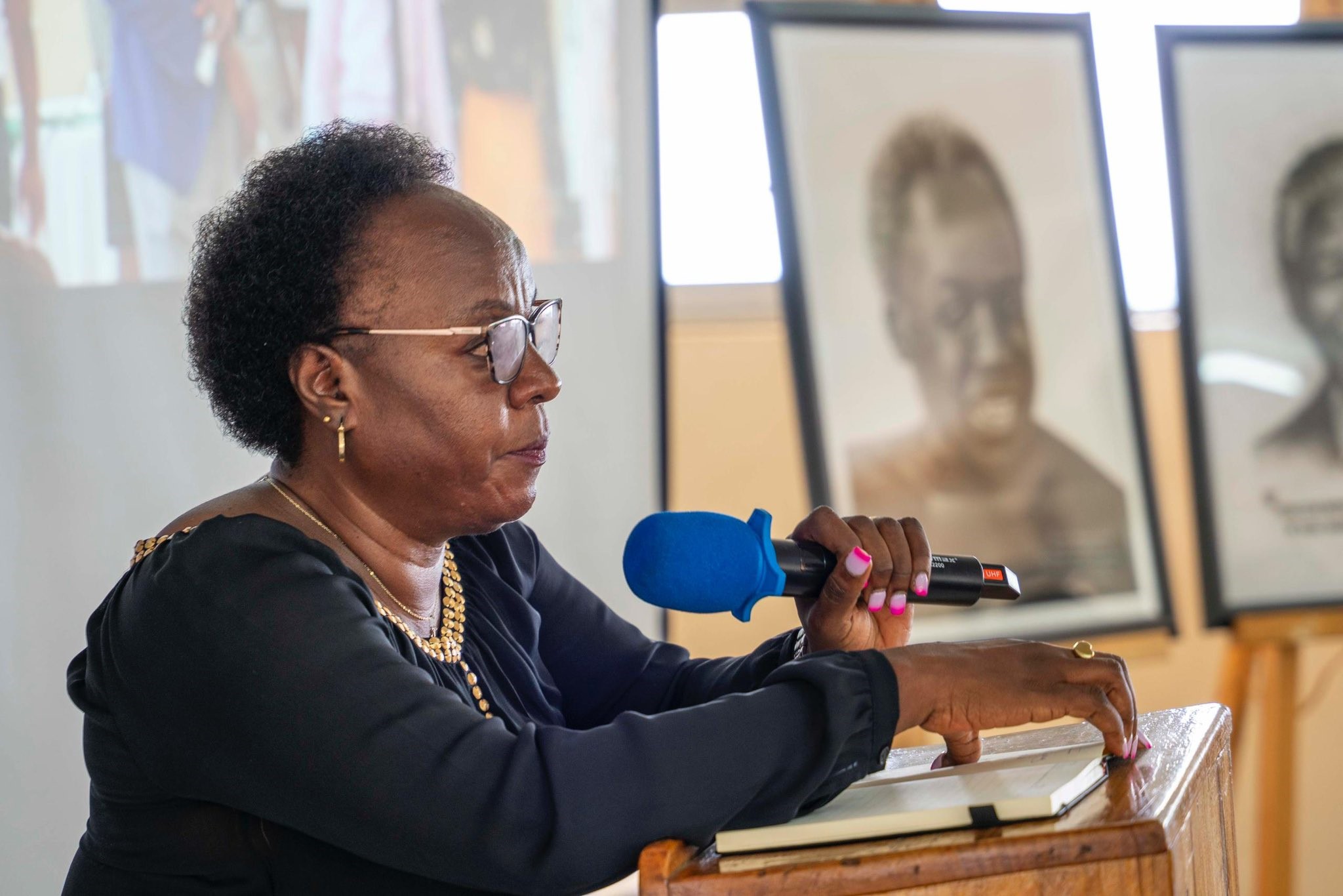 Ms. Roselyne Ssali, Dean of Students, representing Vice Chancellor Prof. Pius Coxwell Achanga of @MMU_Uganda, expressed gratitude to @TheJNLCand @UNDPUgandafor choosing @MMU_Ugandato host the Comprehensive Youth, Young Women and Local Councillor’s Leadership Training. Makerere University, Julius Nyerere Leadership Centre (JNLC) in partnership with the United Nations Development Programme (UNDP), three-day comprehensive leadership training targeting youth, young women, and local council leaders for more than 70 participants starting 4th December 2025 at Mountains of the Moon University (MMU) in Fort Portal City Uganda, East Africa.