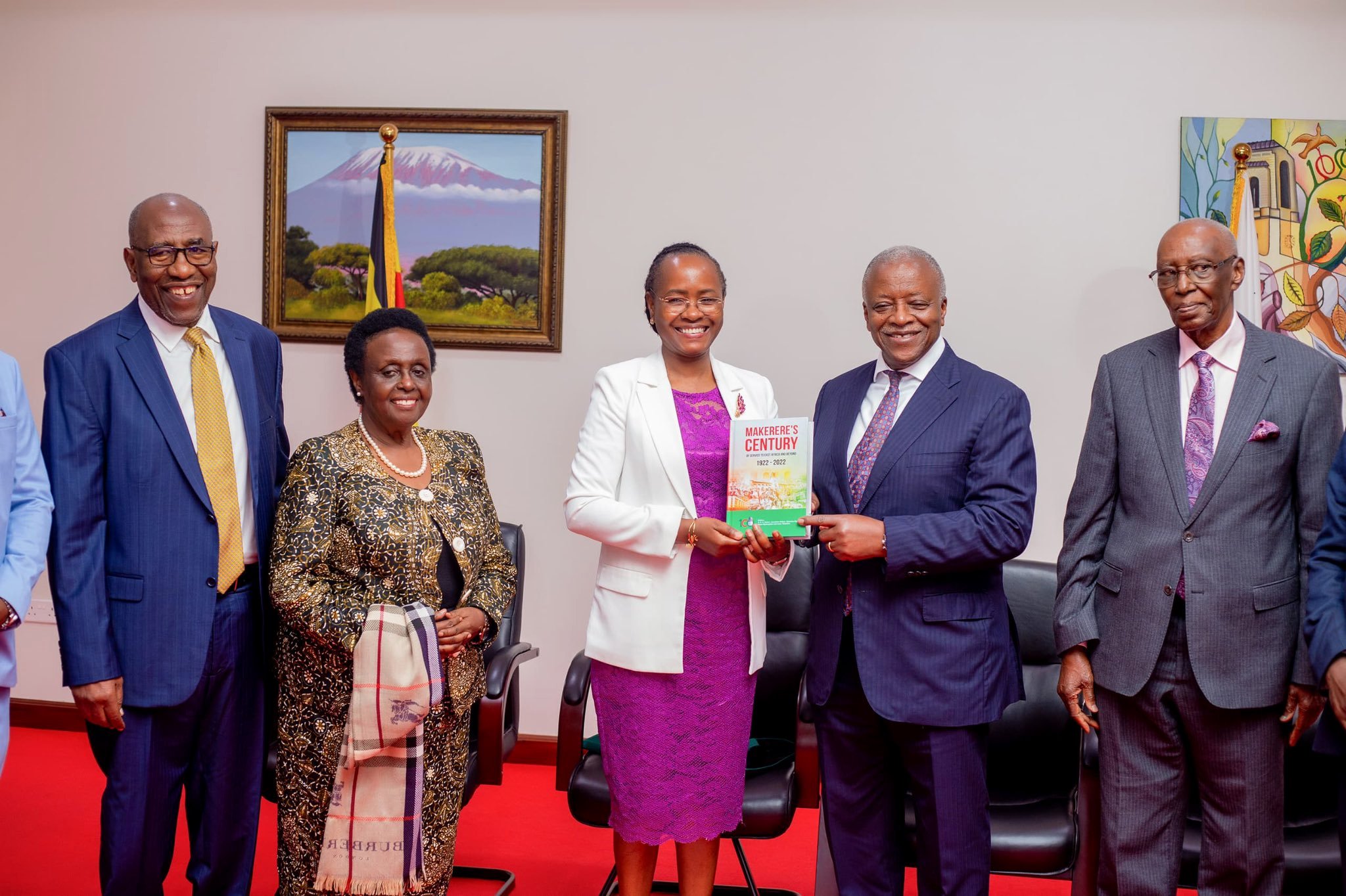 Left to Right: Rt. Hon. Ruhakana Rugunda, Mrs. Betty Mutebile, Prof. Sarah Ssali, Rt. Hon. Amama Mbabazi, Hon. Matthew Rukikaire. Makerere University and the Tumusiime Mutebile Foundation sign MoU to advance the Emmanuel Tumusiime Mutebile Centre of Excellence for Private Sector Development, marking a significant step toward strengthening collaboration between academia, policy actors, and the private sector, 12th March 2026 Main Building, Kampala Uganda, East Africa.