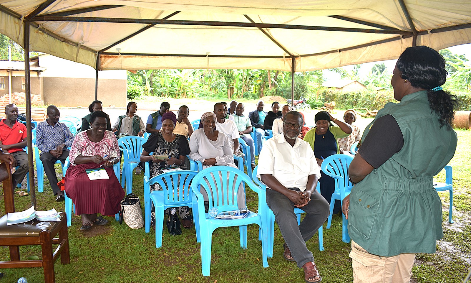 Ms. Eunice Muyama, a Physical Planner from Mbale City and a committed RUFS Champion addressing the farmers. Phase II of the Resilient Urban Food Systems (RUFS) Project to strengthen urban food systems to withstand climate-related shocks such as floods and droughts by promoting climate-smart agricultural practices that empower farmers to sustain productive, profitable, and resilient operations, ultimately improving livelihoods and contributing to stable urban food supplies by Department of Geography, Geo-Informatics, and Climate Sciences, College of Agricultural and Environmental Sciences (CAES), Makerere University, Kampala Uganda, East Africa supported by the AgriFoSe2030 Programme. Mbale City Training 26th-27th March 2026.