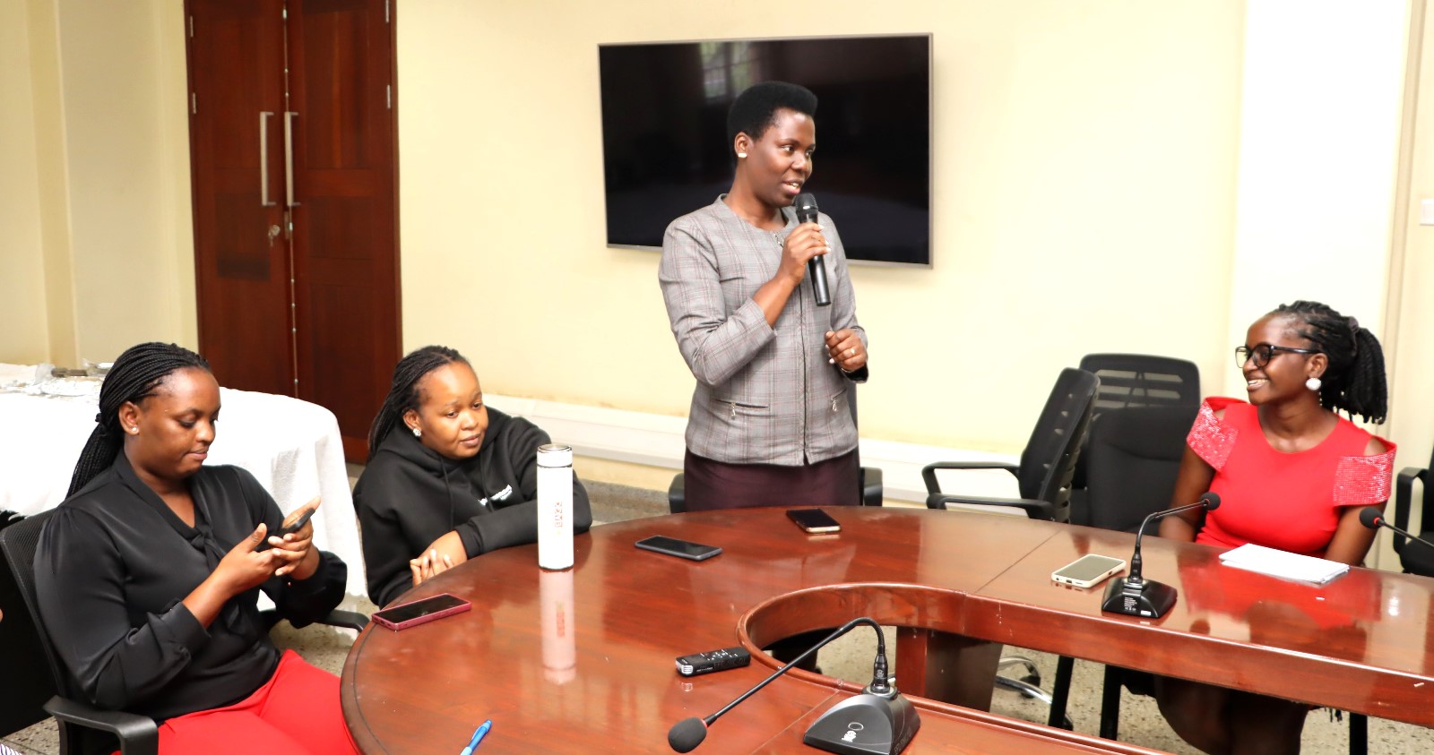 Ms. Hilda Makune (Standing) appreciating Asiimwe for the social skills. Environment for Development (EfD) Centre bids farewell to third intern, Ruth Asiimwe, who secured a position with the African Development Bank in Juba South Sudan, 16th April 2026, Yusuf Lule Central Teaching Facility, Makerere University, Kampala Uganda, East Africa.