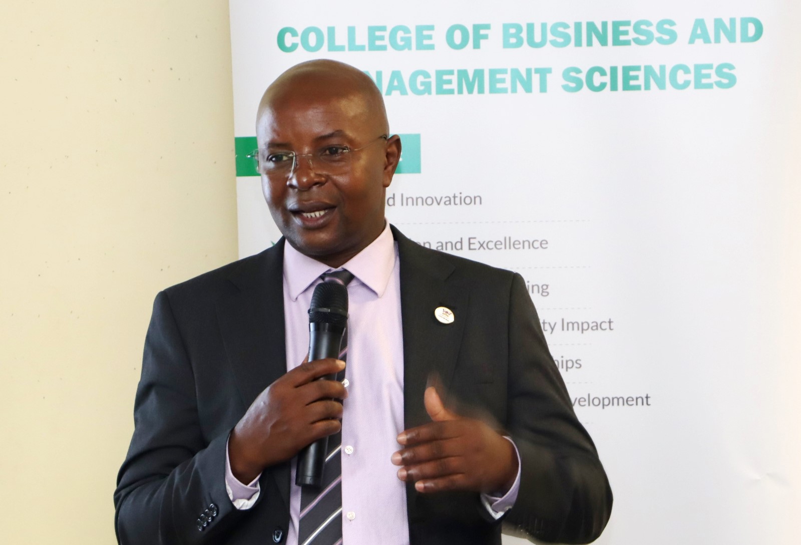 Prof. Edward Bbaale making his welcome and opening remarks. Environment for Development (EfD) Initiative Seminar Series, Public Lecture by French economist Nathalie Ferriere, titled “Donor Cooperation or Competition: What Do We Know from Economics Research and What Should We Investigate.” 16th April 2026, Yusuf Lule Central Teaching Facility, Makerere University, Kampala Uganda, East Africa.