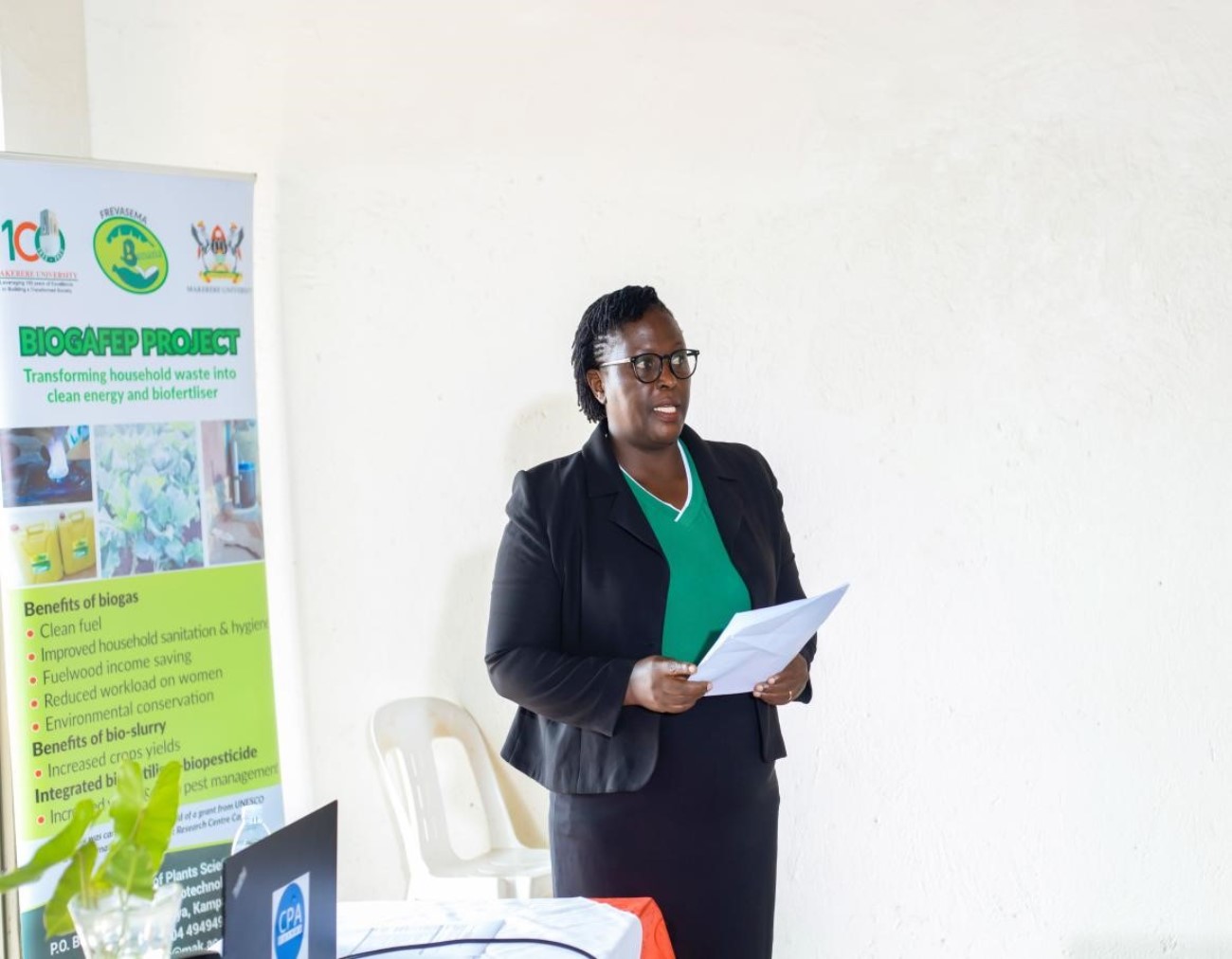 The Principal Investigator, Dr. Patience Tugume addressing participants at the dissemination workshop held in Mbarara City on 15th April 2026. Department of Plant Sciences, Microbiology and Biotechnology, College of Natural Sciences (CoNAS), Makerere University, Kampala, project “Bio-innovation of biogas, biofertilizer, and biopesticide through the utilization of bio-waste” to promote transformation of household food waste into biogas and other valuable bio-products, dissemination of research findings to stakeholders in Mbarara City, 15th April 2026, Uganda, East Africa.