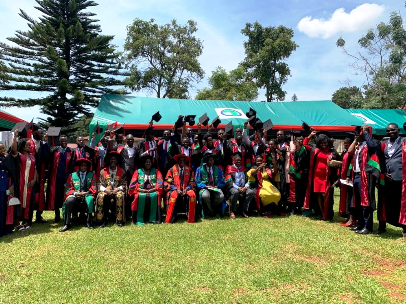 AFRISA Graduands take a picture with Makerere University officials at the 6th Graduation ceremony held at CoVAB on 31st March, 2026. Over 165 graduates unveiled as job creators during the 6th certificate award ceremony of the College of Veterinary Medicine, Animal Resources and Biosecurity (COVAB) at Ruth Keesling Wildlife Health and Research Centre Gardens, 31st March 2026, Makerere University, Kampala Uganda, East Africa.