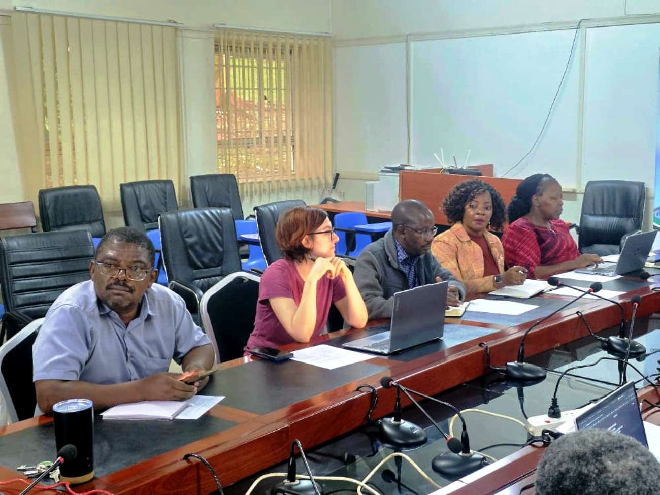 Some of the journal editors from colleges, schools, and institutes in attendance at the workshop. Journal Editors’ Workshop organized by Makerere University Press (Mak Press) to discuss publication standards, consistency in journal production, international indexing requirements, governance, and sustainability of academic journals, April 23, 2026, in the Smart Room, College of Humanities and Social Sciences (CHUSS), Kampala Uganda, East Africa.