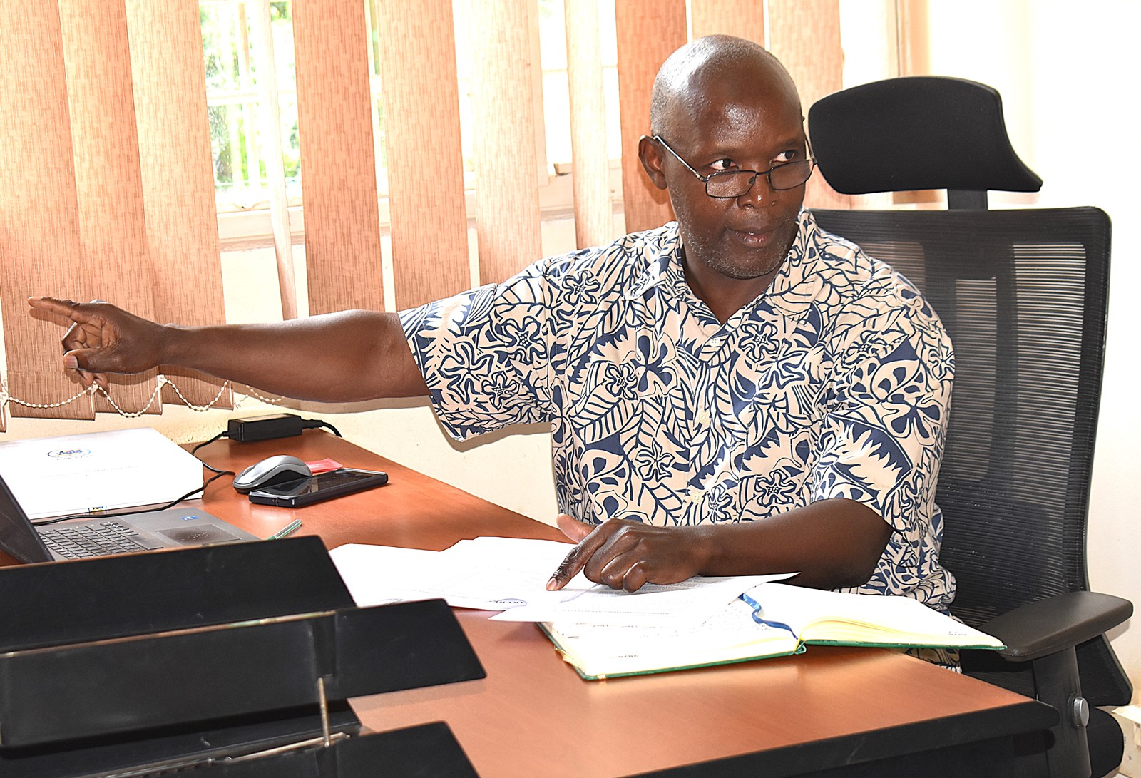 Prof. Michael Owor presenting his handover report. Prof. Michael Owor officially hands over office of Dean, School of Physical Sciences to Prof. David Ssevviiri for the next four years, effective 6th May 2026, on 28th May 2026, College of Natural Sciences (CoNAS), Makerere University, Kampala Uganda, East Africa.